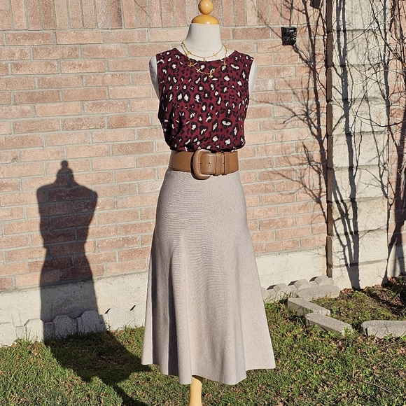 Ann Taylor Dresses & Skirts - Ann Taylor neutral beige midi skirt